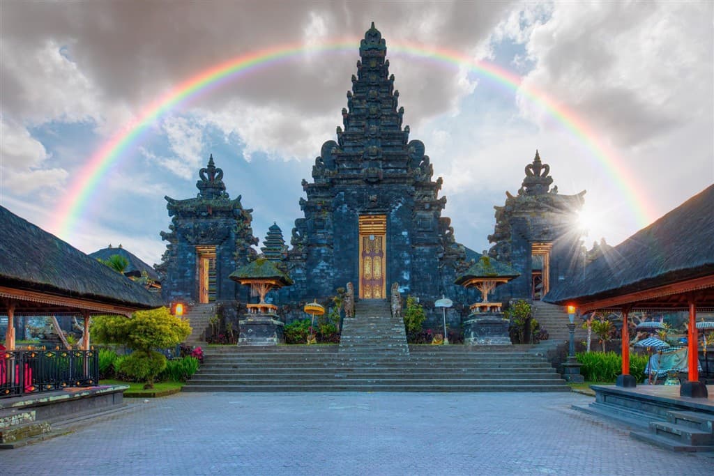 Chrám Pura Besakih pri pohorí Agung Bali