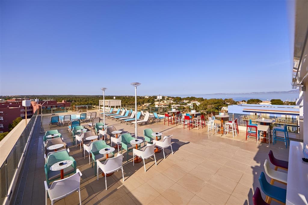 hotel MLL Mediterranean Bay - terasová reštaurácia - letecký zájazd od  - Malorka, El Arenal