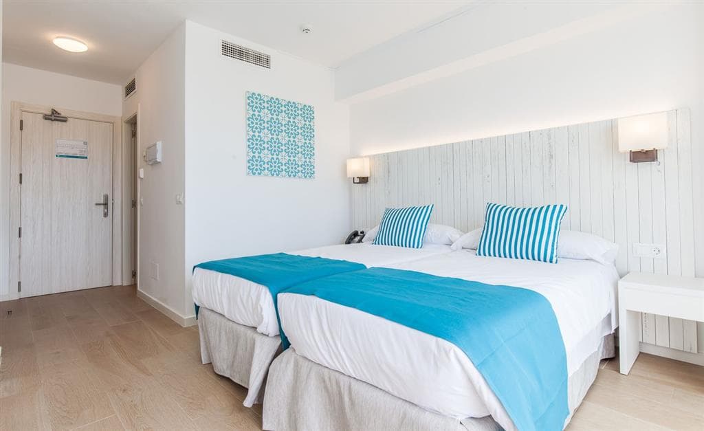 BlueSea Grand Playa - dvojlôžková izba - letecký zájazd od  - Malorka, Sa Coma