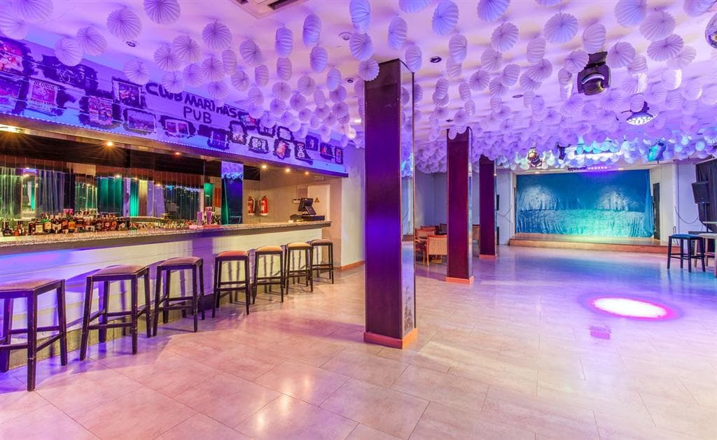 hotel BlueSea Club Marthas - bar - letecký zájazd od  - Malorka, Cala d´Or