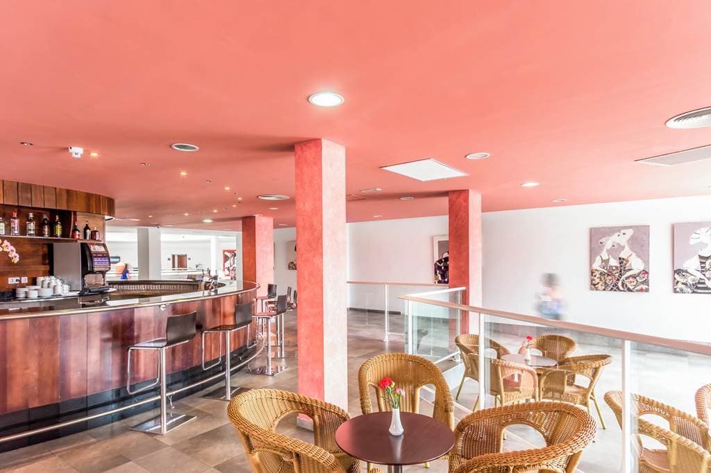 Bluebay Lanzarote - bar - letecký zájazd od  - Lanzarote, Costa Teguise