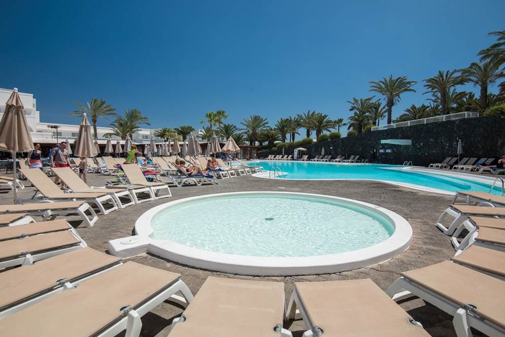 Relaxia Olivina - bazén - letecký zájazd  - Lanzarote, Puerto del Carmen