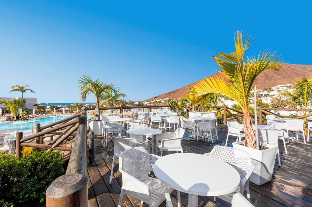 Labranda Alyssa Suite Hotel - terasa - letecký zájazd  - Lanzarote, Playa Blanca