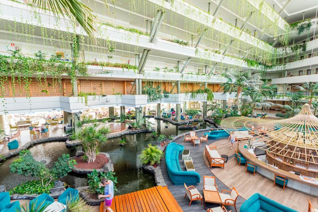 Hotel Grand Teguise Playa - atrium - letecký zájazd  - Lanzarote, Costa Teguise