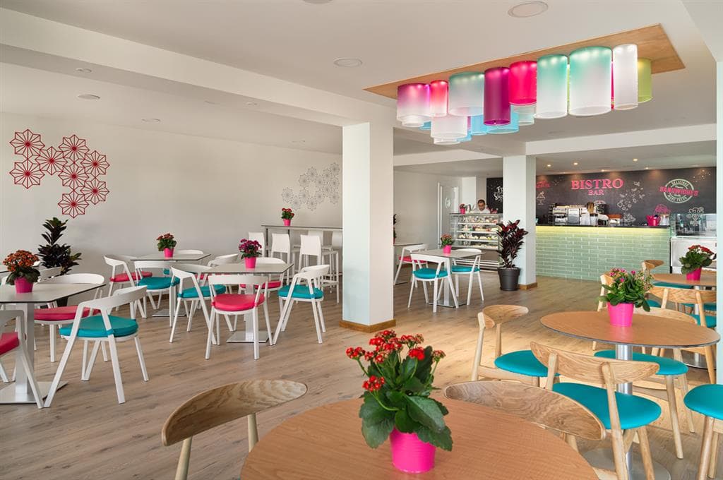 H10 Rubicon Palace - bistro bar - letecký zájazd  - Lanzarote, Playa Blanca