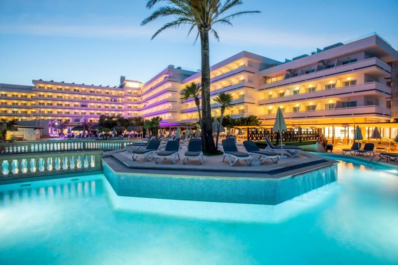 Hotel Condesa - bazén - letecký zájazd  - Malorka, Alcúdia