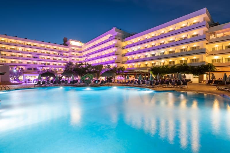 Hotel Condesa - bazén - letecký zájazd  - Malorka, Alcúdia
