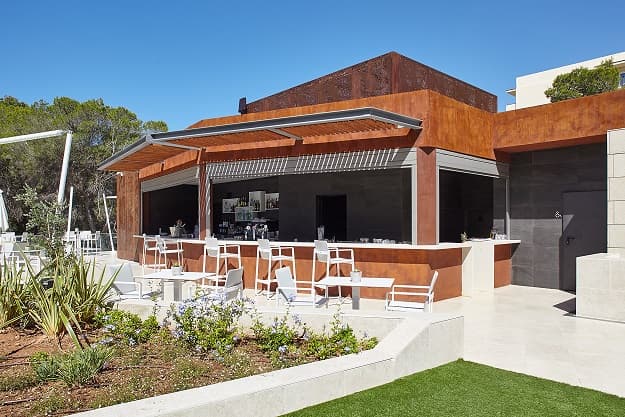 Iberostar Selection Llaut Palma - bar pri bazéne - letecký zájazd  - Malorka, Playa de Palma