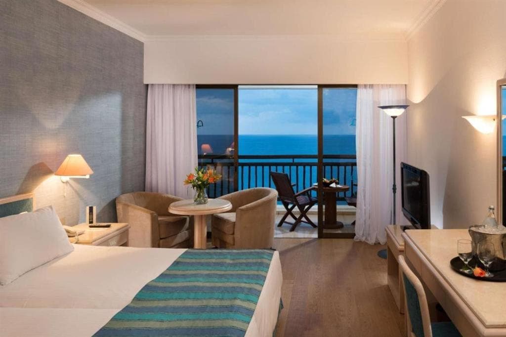 Coral Beach Hotel Resort - izba - letecký zájazd  - Cyprus, Coral Bay