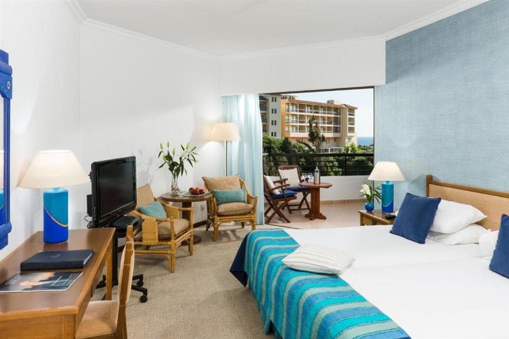 Coral Beach Hotel Resort - izba - letecký zájazd  - Cyprus, Coral Bay