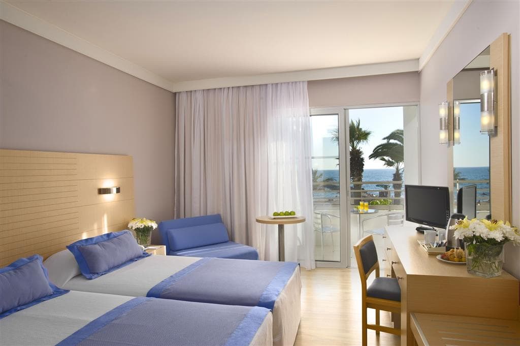 Louis Ledra Beach - hotel - letecký zájazd  - Cyprus, Paphos