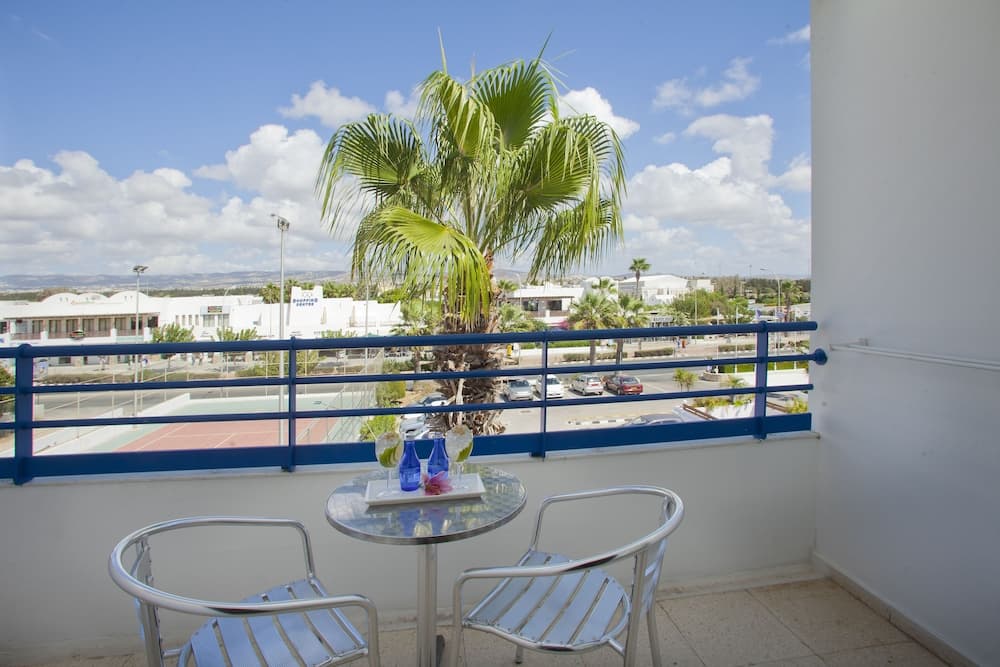 Louis Ledra Beach - izba - letecký zájazd  - Cyprus, Paphos