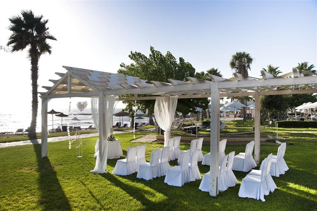 Louis Ledra Beach - záhrada - letecký zájazd  - Cyprus, Paphos