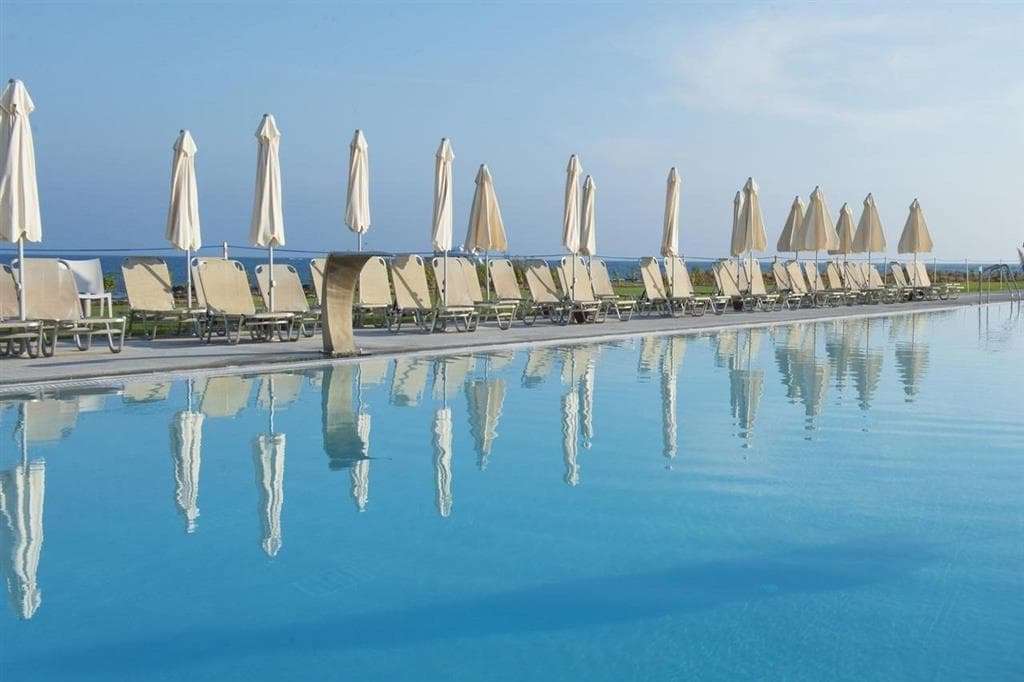 Louis Phaeton Beach - bazén - letecký zájazd  - Cyprus, Paphos
