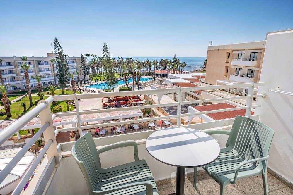 Louis Phaeton Beach - izba - letecký zájazd  - Cyprus, Paphos