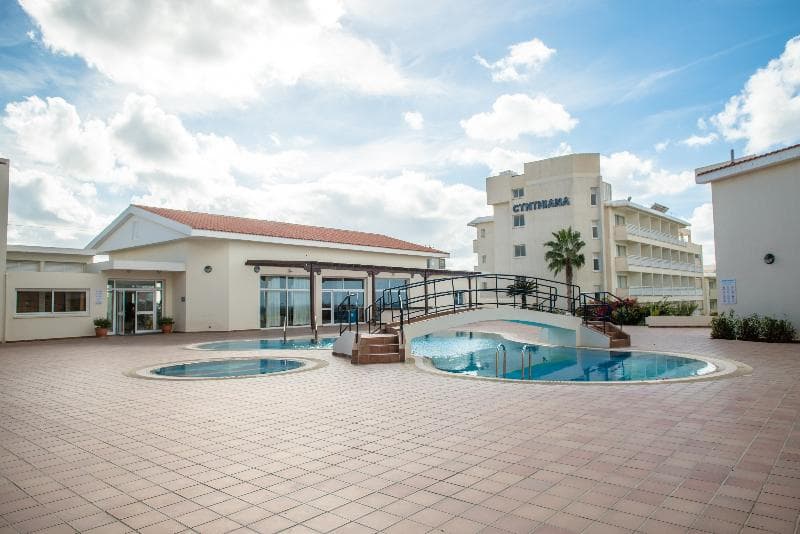 Cynthiana Beach Hotel - hotel - letecký zájazd  - Cyprus, Paphos