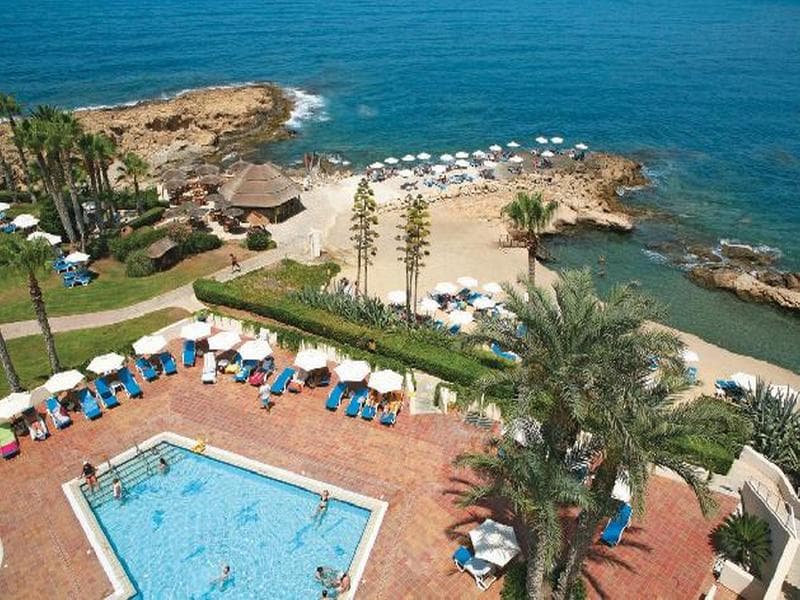 Cynthiana Beach Hotel - pláž - letecký zájazd  - Cyprus, Paphos
