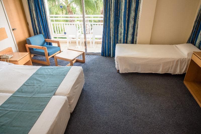 Cynthiana Beach Hotel - izba - letecký zájazd  - Cyprus, Paphos