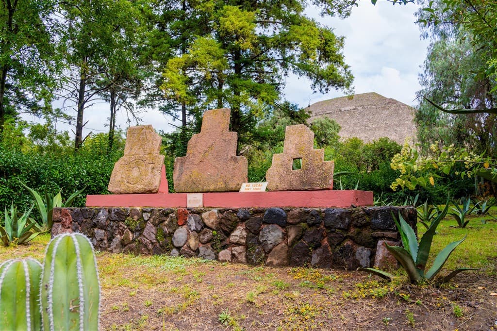 Záhrada v Meste bohov (Teotihuacán)