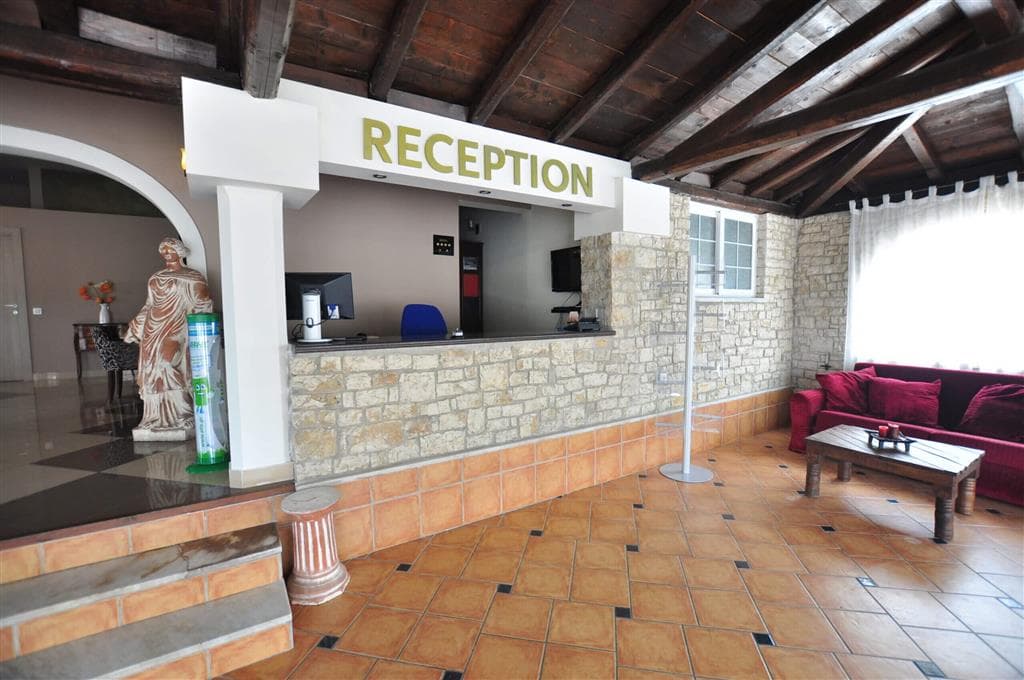Hotel Michelangelo - recepcia- letecký zájazd s   Korfu - Kassiopi