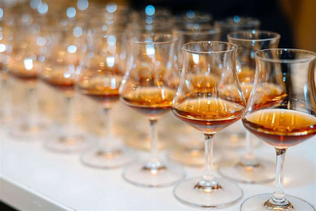 Legendárna arménska brandy Ararat je tekutým zlatom Kaukazu. Jej história sa píše od roku 1887 a hovorí sa, že si ju zamiloval aj samotný Winston Churchill