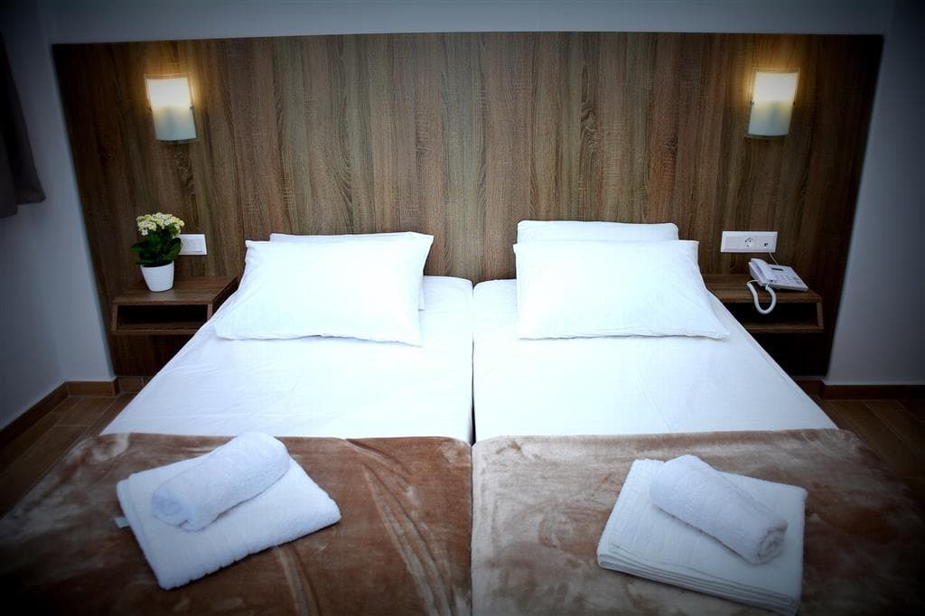 Hotel Poseidon - izba v novej časti - letecký zájazd  - Grécko, Olympská riviéra, Paralia