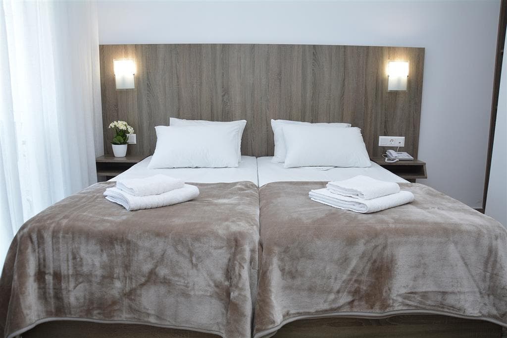 Hotel Poseidon - izba v novej časti - letecký zájazd  - Grécko, Olympská riviéra, Paralia