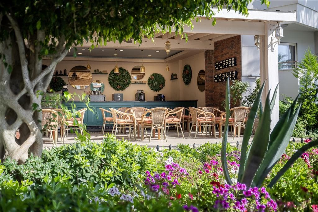 Hotel My Home Resort - coffee corner - letecký zájazd  - Turecko, Avsallar