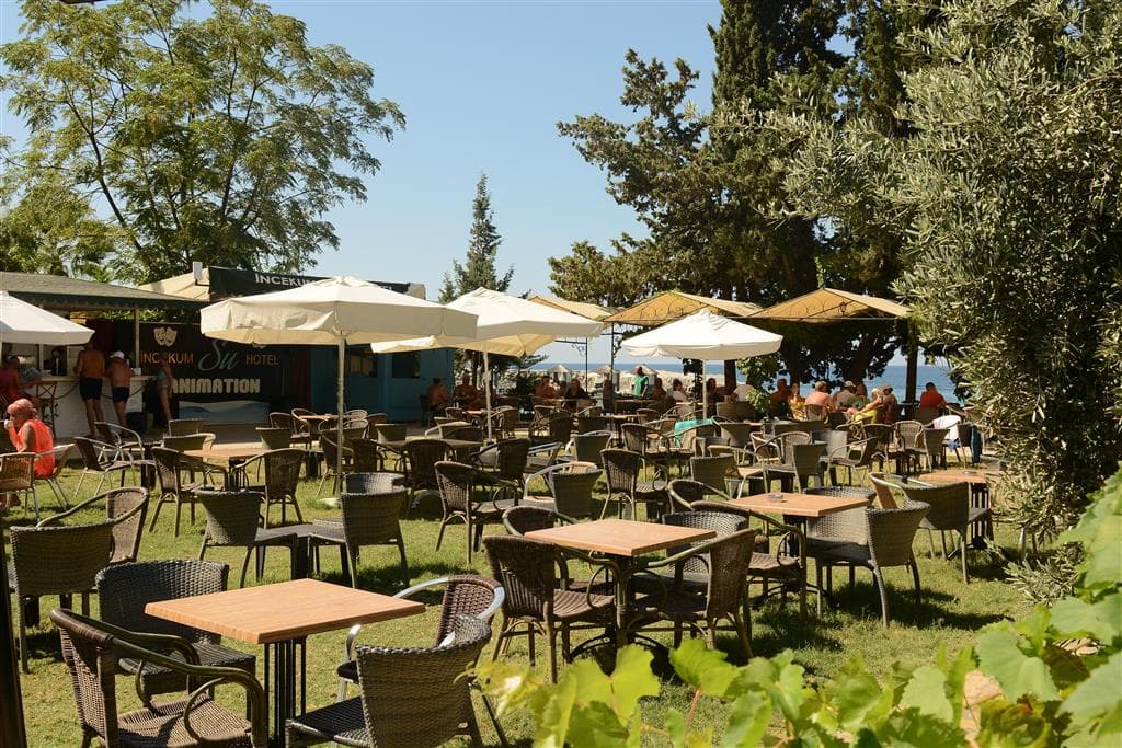 Hotel Incekum Su - záhradný bar - letecký zájazd  - Turecko, Avsallar