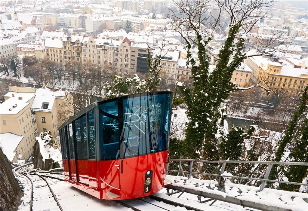 , autobusový poznávací zájazd, Predvianočný Graz, lanovka Schlossberg
