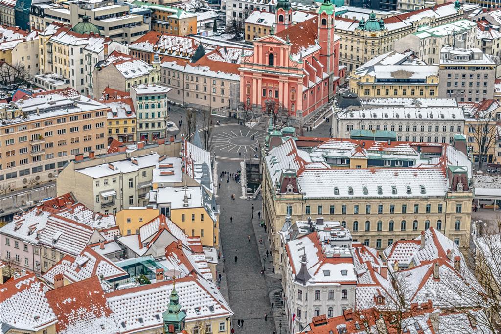 Poznávacie zájazdy , Predvianočná Ljubljana