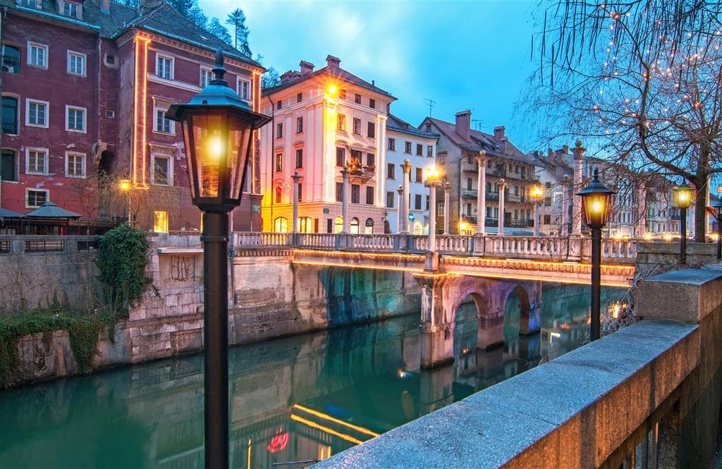Poznávacie zájazdy , Predvianočná Ljubljana