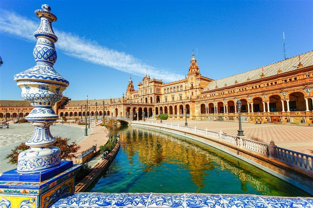 , Letecký poznávací zájazd, Španielsko,Andalúzia - križovatka kultúr, Sevilla, Španielske námestie