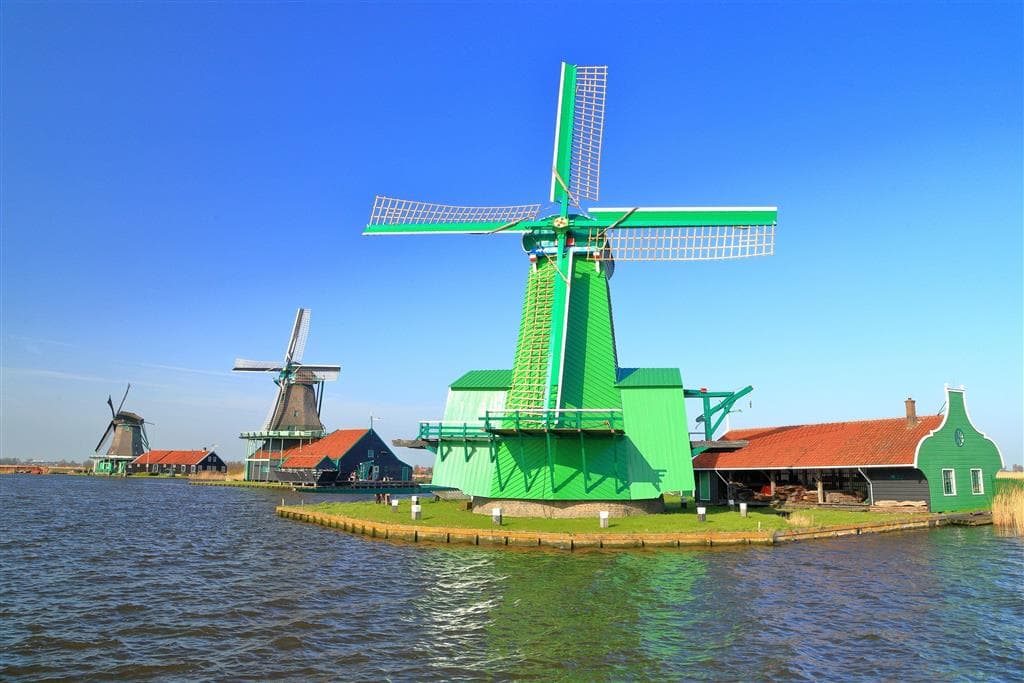 , autobusový poznávací zájazd, Kvetinové Holandsko a Belgicko, Zaanse Schans, zelený veterný mlyn