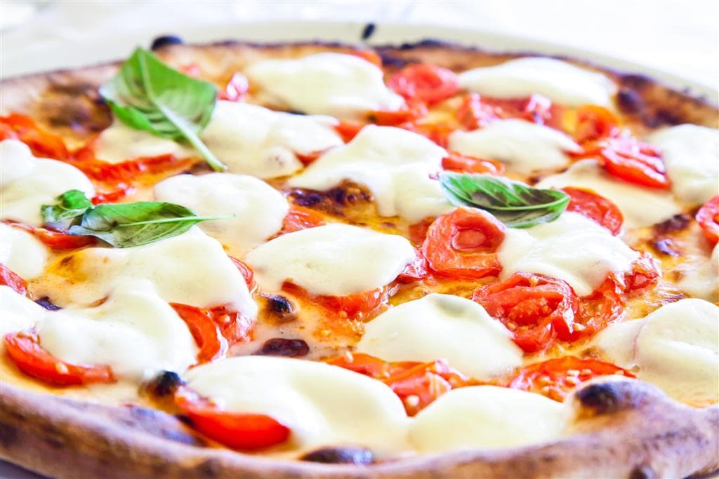 , autobusový poznávací zájazd, Kampánia s pobytom pri mori, pizza Margherita