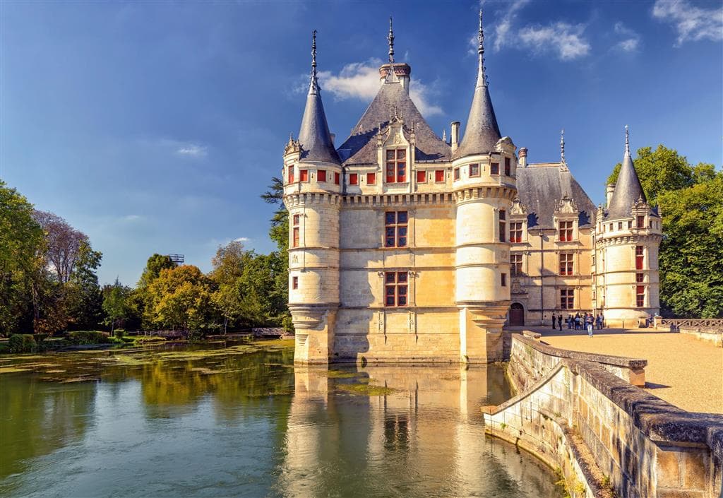 , autobusový poznávací zájazd, Najkrajšie francúzske zámky, Chateau de Azay-le-Rideau