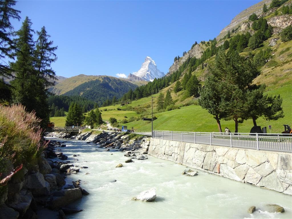 , Autobusový poznávací zájazd, Švajčiarsky okruh, Zermatt, Pohľad na Veľký Matterhorn