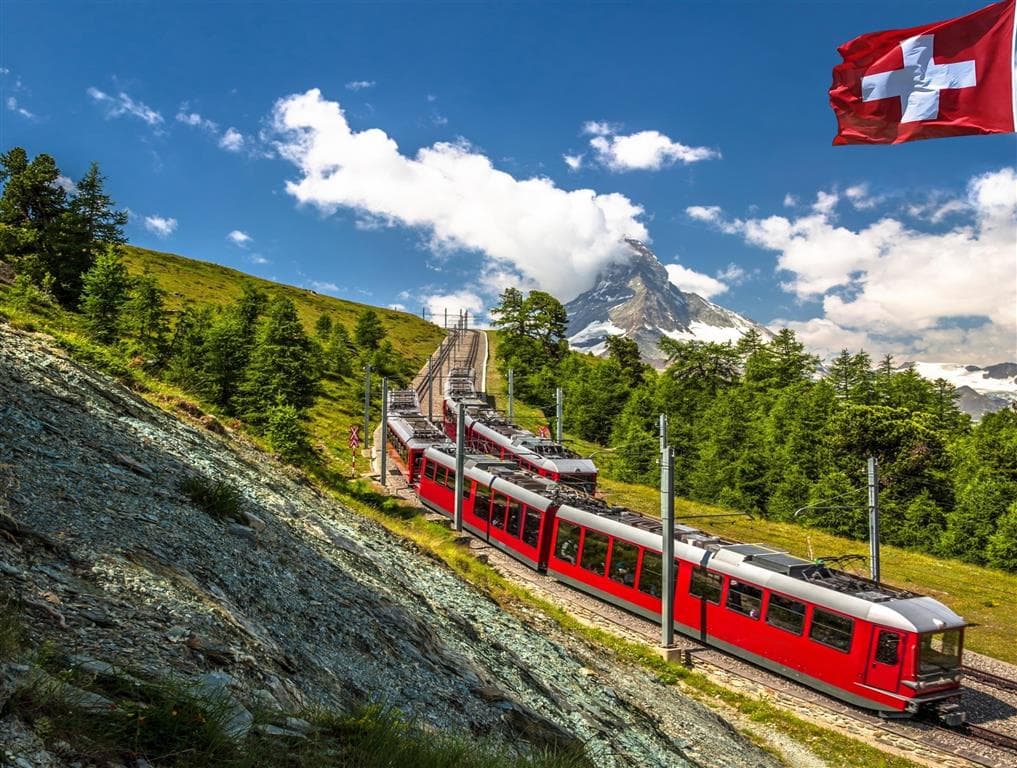 , autobusový poznávací zájazd, Švajčiarsky okruh, Klein Matterhorn, železnica Zermatt