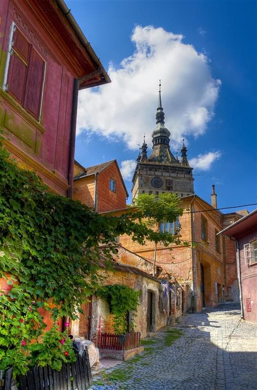 , autobusový poznávací zájazd, Rumunsko - Sedmohradsko a Transylvánia, Sighisoara, orloj z diaľky