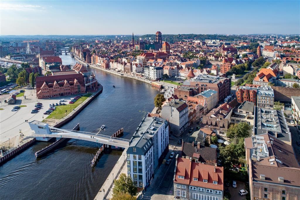 , autobusový poznávací zájazd, Poľsko - Mazúrske jazerá, Gdansk, panoráma mesta