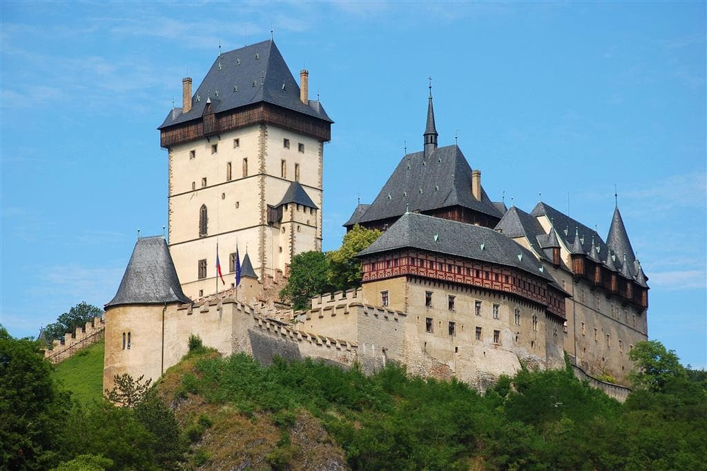 , autobusový poznávací zájazd, Praha - zámky a hrady v Čechách, hrad Karlštejn