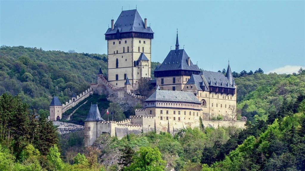 , autobusový poznávací zájazd, Praha - zámky a hrady v Čechách, hrad Karlštejn