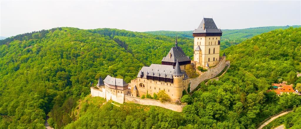 , autobusový poznávací zájazd, Praha - zámky a hrady v Čechách, hrad Karlštejn
