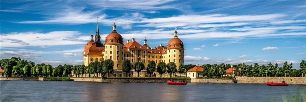 , autobusový poznávací zájazd, Česko a Nemecko, zámok Moritzburg
