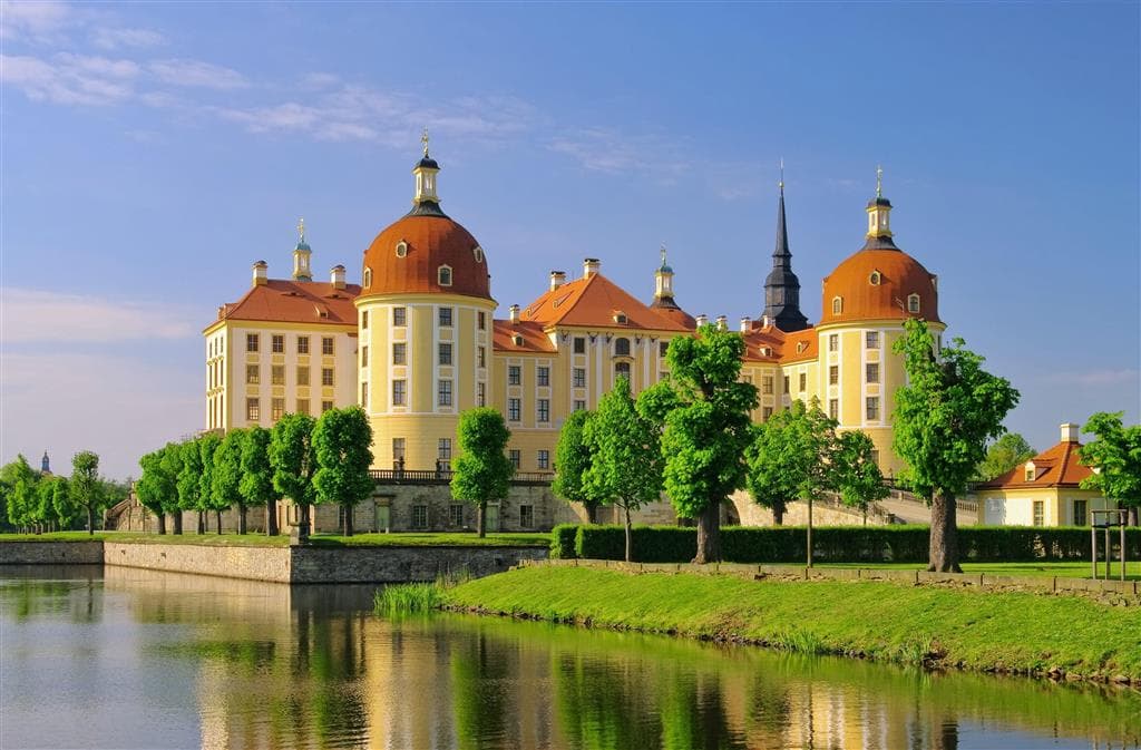, autobusový poznávací zájazd, Česko a Nemecko, zámok Moritzburg