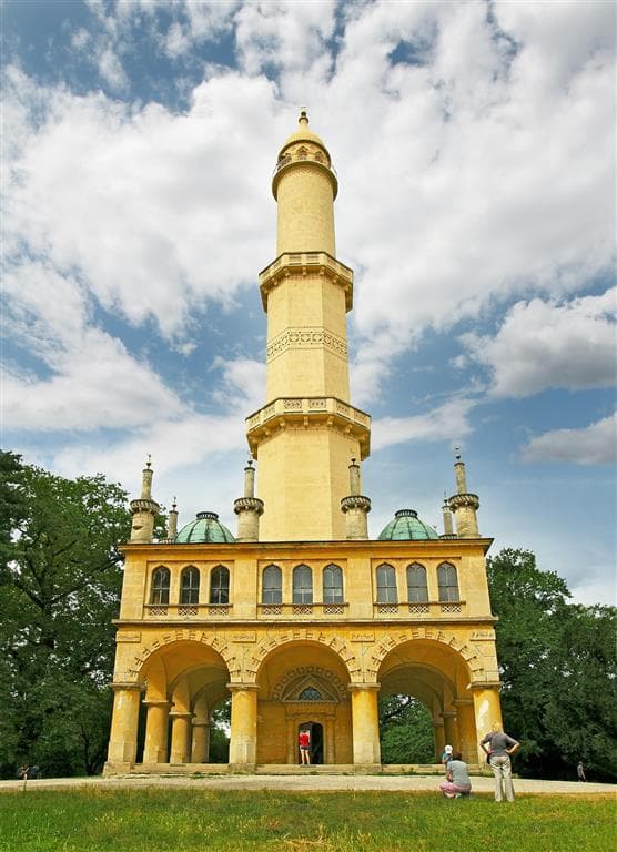 , autobusový poznávací zájazd, Morava, Lednice, minaret