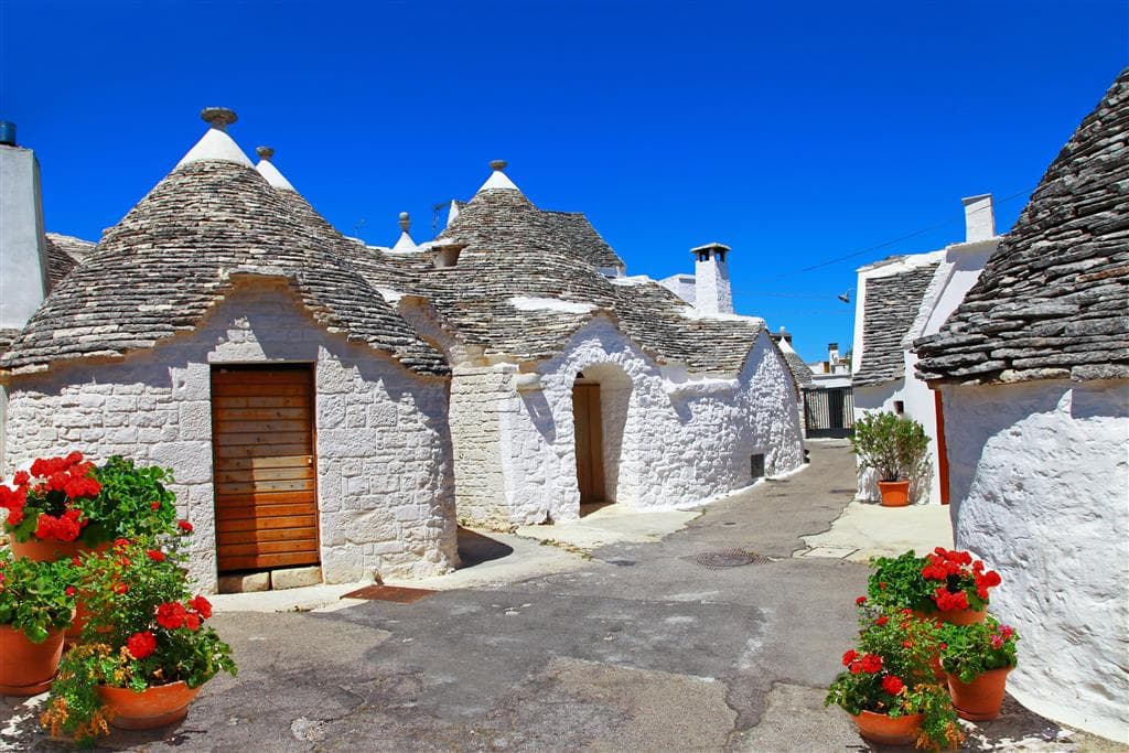, letecký poznávací zájazd, Apúlia - klenot na juhu Talianska, Alberobello