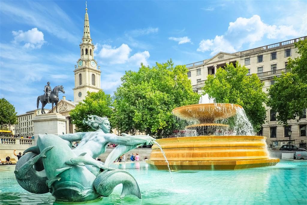 , Letecký poznávací zájazd, Veľká Británia, Kráľovský Londýn a Windsor, fontána na Trafalgar Square