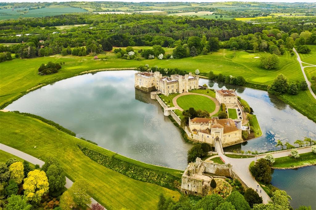 , Letecký poznávací zájazd,  Veľká Británia, Okruh južným Anglickom, Leeds Castle