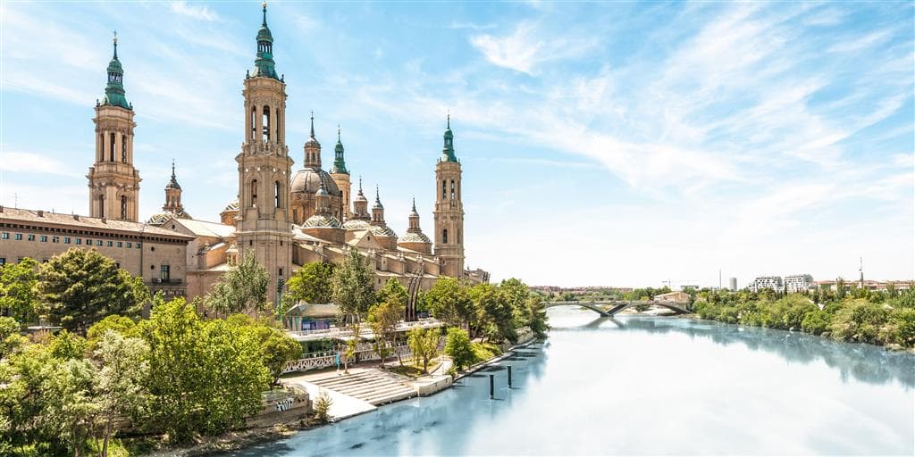 , Letecký poznávací zájazd, Mestá pod Pyrenejami, Zaragoza